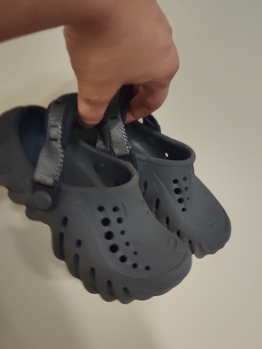 Crocs Kids Echo CLOG Lightweight Water-Resistant Clogs in Dark Gray